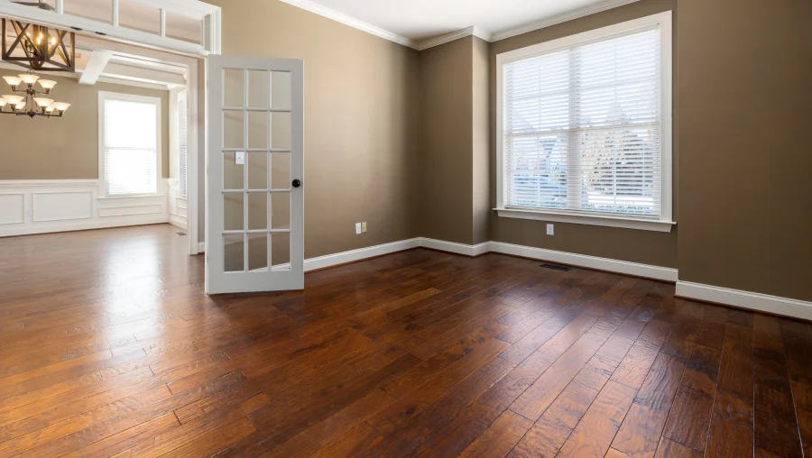 Hardwood & Luxury Vinyl Plank Flooring